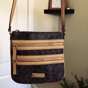 NWOT Calvin Klein Hudson Signature Crossbody Bag